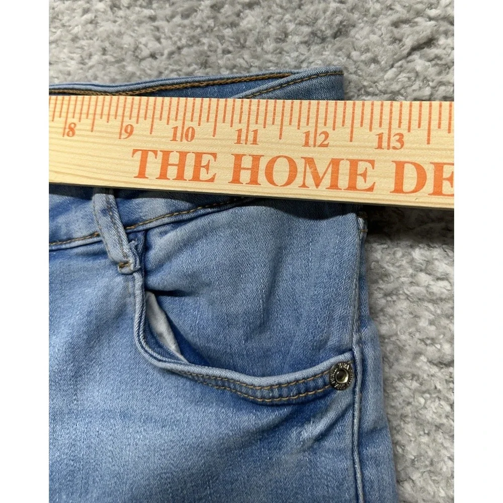 Zara Women's Size 6 Straight‎ Leg Jeans Light Wash Inseam 28.5 Inches
